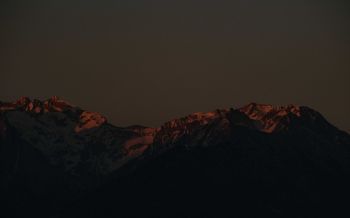 mountains at sunset Wallpaper 2560x1600