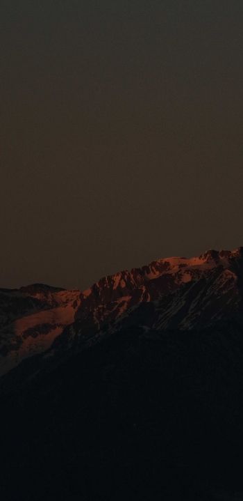 Обои 1440x2960 горы в момент заката