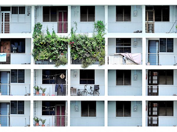 residential building balconies Wallpaper 800x600