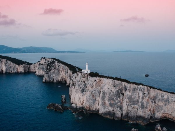 Lighthouse at Cape Lefkada, Apollonius, Greece Wallpaper 800x600