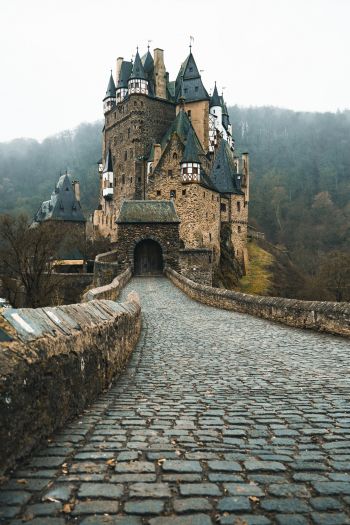Castle Eltz, Wierschem, Germany Wallpaper 640x960