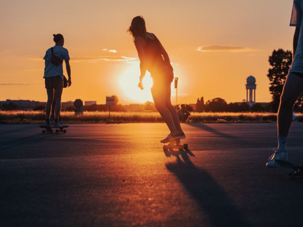 skateboarders, sunset Wallpaper 800x600