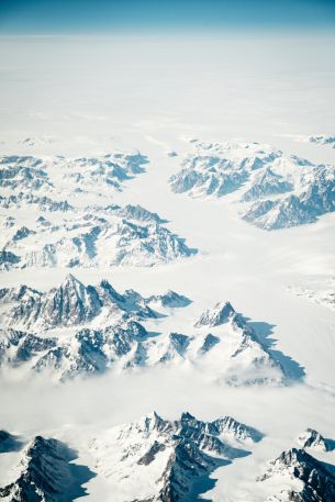 Обои 4000x6000 горы в снегу