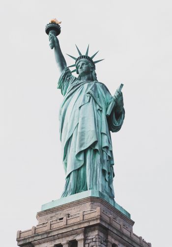 statue of liberty Wallpaper 1640x2360