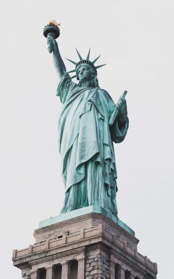 statue of liberty Wallpaper 1752x2800