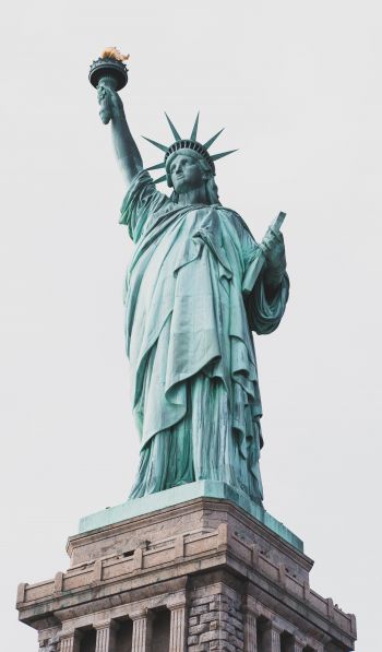 statue of liberty Wallpaper 600x1024