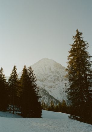 Arnisee, Gurtnellen, Switzerland Wallpaper 1668x2388