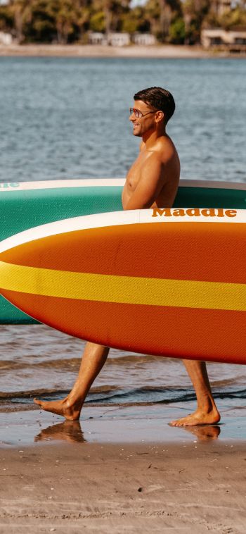 surfers, beach Wallpaper 1080x2340