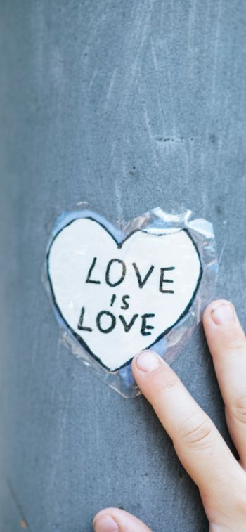 love is love Wallpaper 828x1792