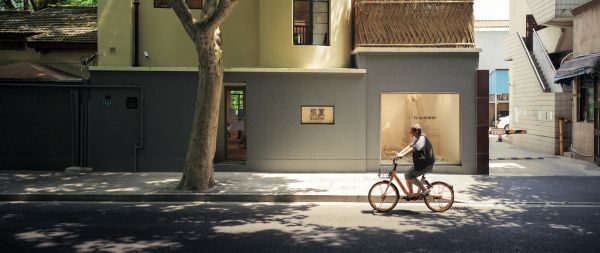 house, cyclist Wallpaper 2560x1080