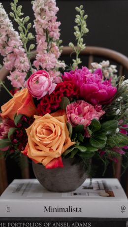 bouquet of flowers in a vase Wallpaper 640x1136