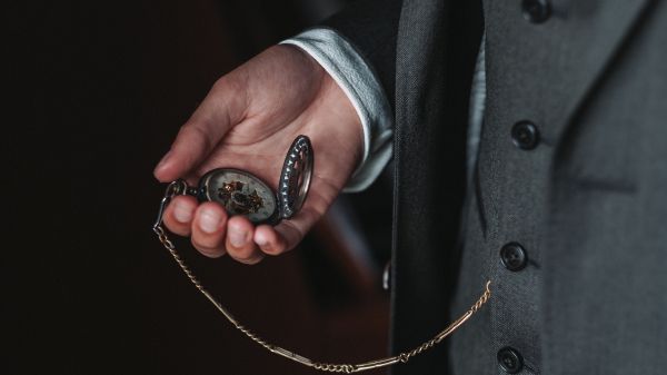 pocket watch Wallpaper 3840x2160