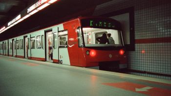 Обои 2048x1152 Нюрнберг, Германия, метро