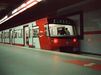 Обои 800x600 Нюрнберг, Германия, метро