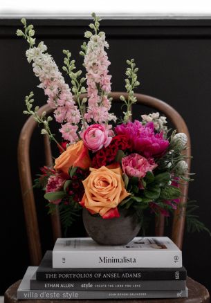 Обои 1640x2360 букет цветов в вазе