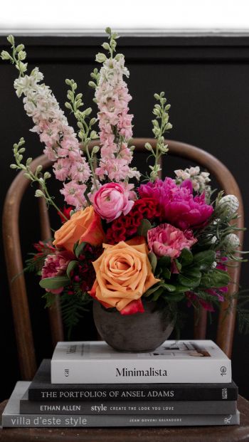bouquet of flowers in a vase Wallpaper 640x1136