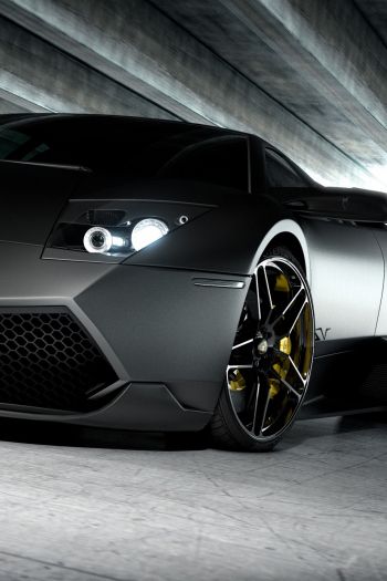 Обои 640x960 черная Lamborghini, спортивная машина, темный