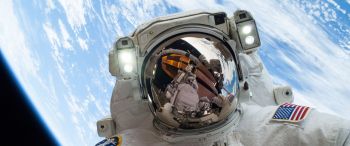 astronaut, selfie, planet earth Wallpaper 3440x1440