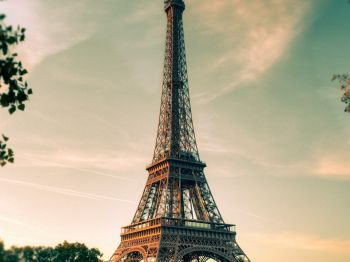 eiffel tower, Paris, France Wallpaper 1024x768