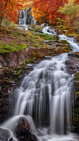 Обои 640x1136 Водопад Докчоне, Фанано, провинция Модена, Италия