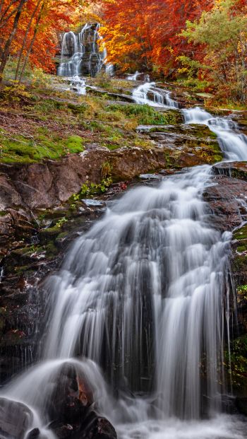 Dokchon Waterfall, Fanano, Province of Modena, Italy Wallpaper 640x1136