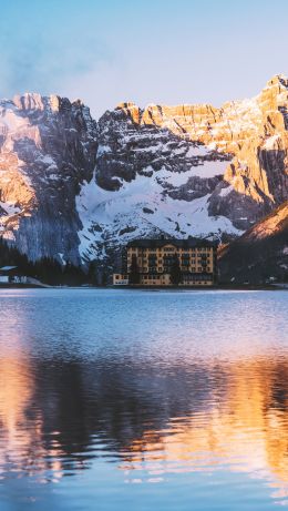 lake house, mountain range Wallpaper 640x1136