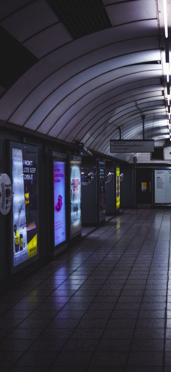 London, Great Britain, subway gg Wallpaper 1080x2340