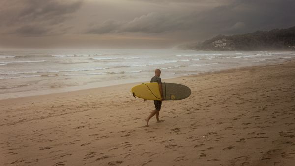 surfer, before the storm Wallpaper 2560x1440