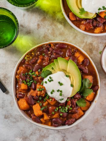chili with beans Wallpaper 2048x2732