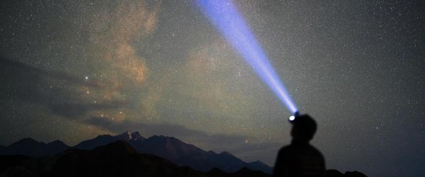 beam of light, night sky Wallpaper 3440x1440