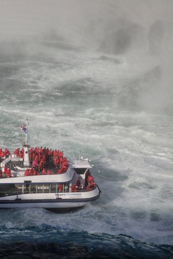 Falls View, Niagara Falls, Ontario, Canada Wallpaper 640x960