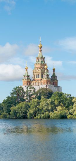 Peterhof, Saint Petersburg, Russia Wallpaper 1440x3040