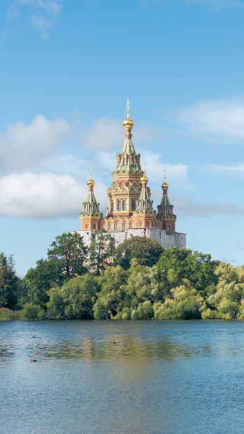 Peterhof, Saint Petersburg, Russia Wallpaper 720x1280