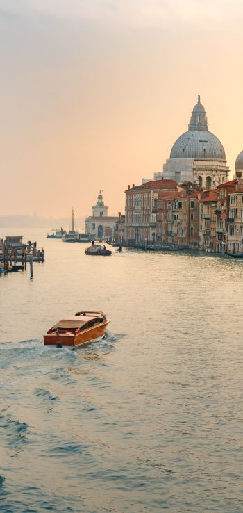 Обои 1080x2280 столичный город Венеция, Италия