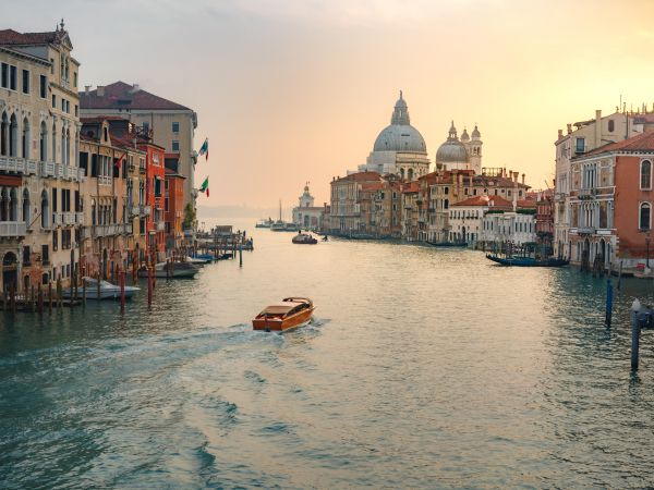 metropolitan city of venice, Italy Wallpaper 1024x768