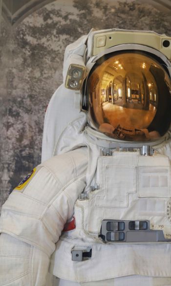 Обои 1200x2000 костюм космонавта, США