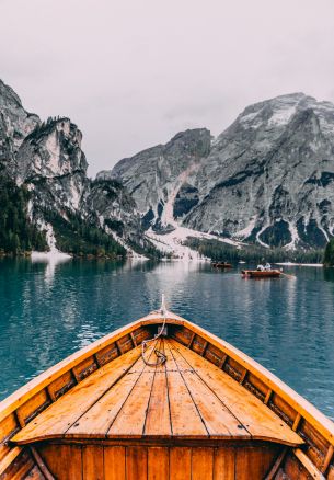 Pragser Wildsee, Bries, Italy Wallpaper 1640x2360