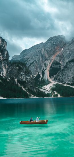 Lake Braies, Italy Wallpaper 1080x2280