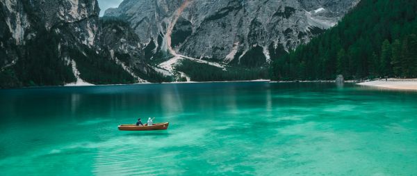 Lake Braies, Italy Wallpaper 2560x1080