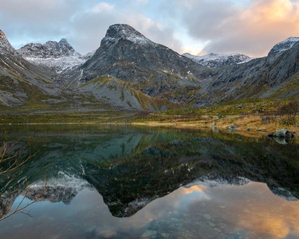 mountains, mountain lake Wallpaper 1280x1024