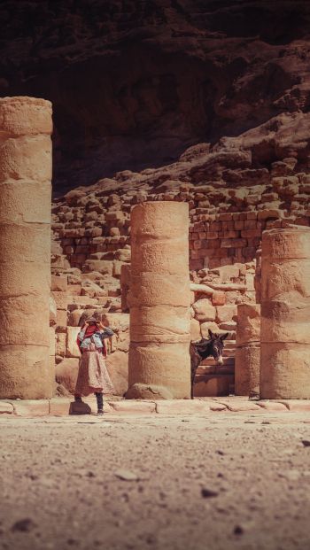 Petra, Jordan Wallpaper 640x1136