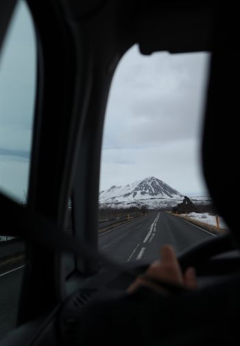 Обои 1640x2360 Исландия, путешествие на машине