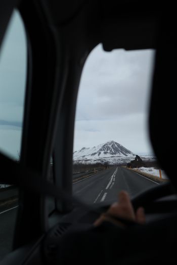 Обои 640x960 Исландия, путешествие на машине
