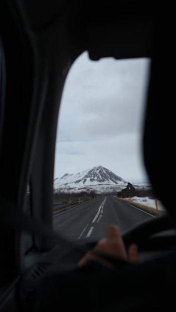 Обои 640x1136 Исландия, путешествие на машине