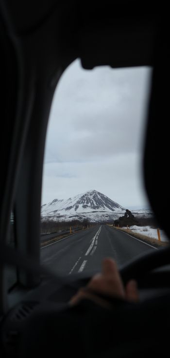 Обои 1080x2280 Исландия, путешествие на машине