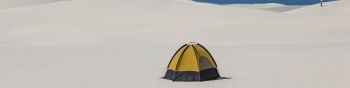 Обои 1590x400 палатка, снежная долина