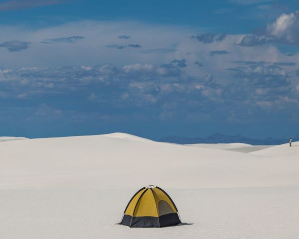 tent, snowy valley Wallpaper 1280x1024