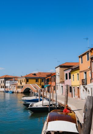 Venice, Italy Wallpaper 1640x2360