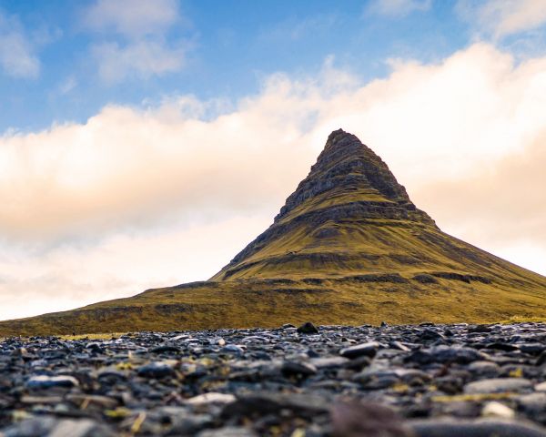 lonely mountain, landscape Wallpaper 1280x1024