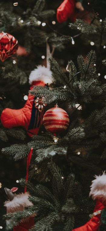Christmas tree, christmas toys, New Year Wallpaper 1080x2340